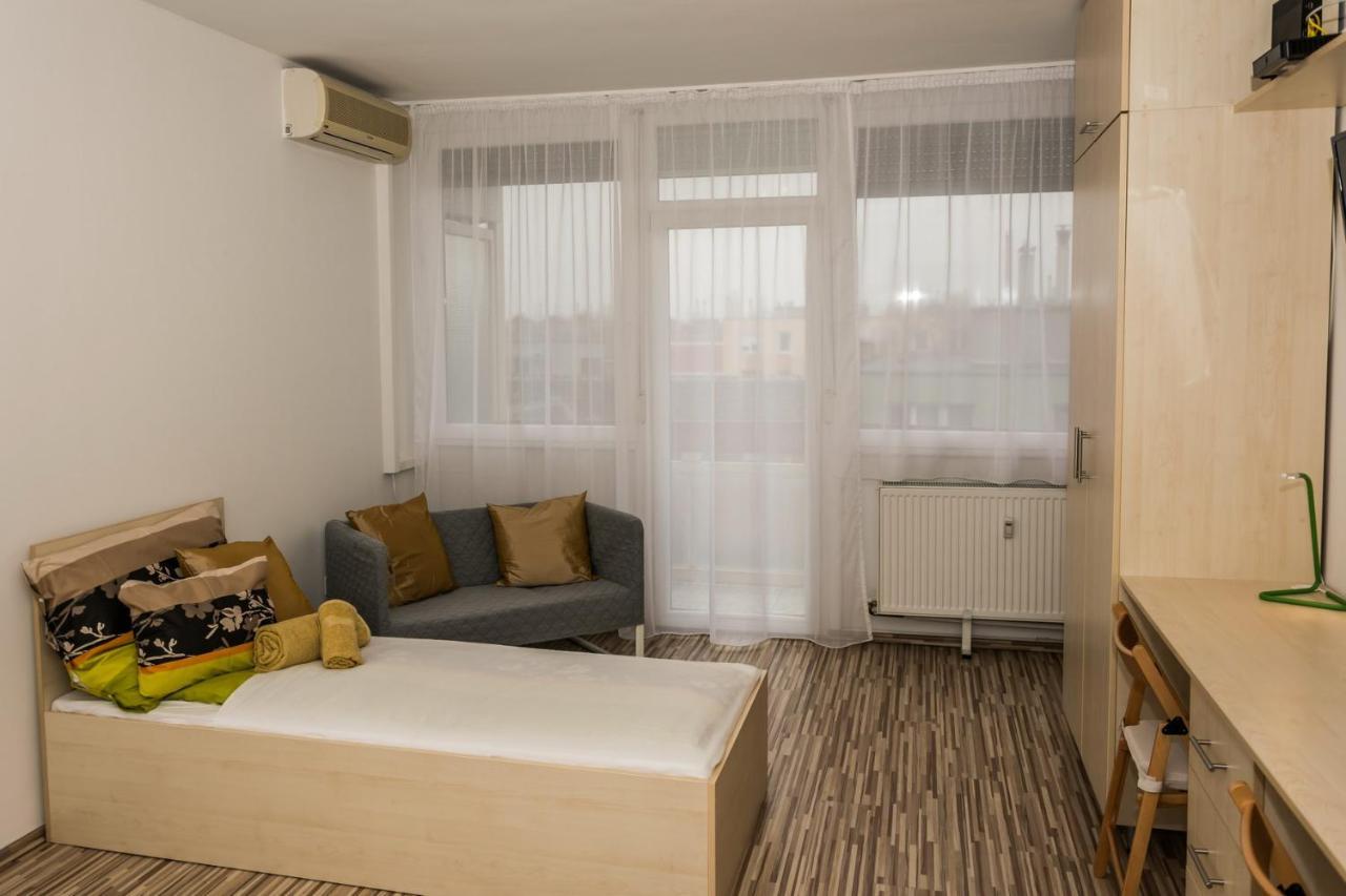 Central Home- Pesterzsebet Budapest Exterior foto